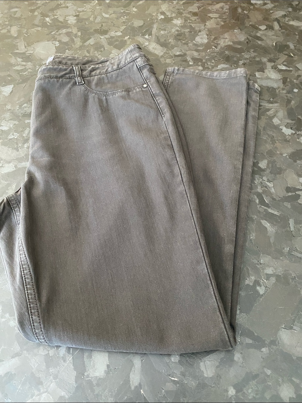 Classic brown Straight-Leg Jeans